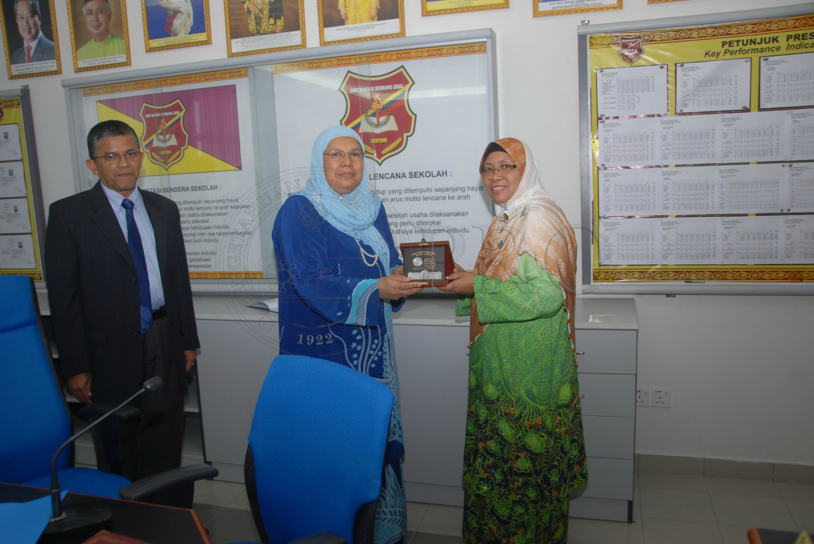 PRO 14 01 SEKOLAH FBA 8130